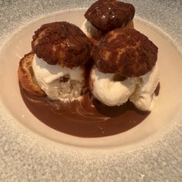 Profiteroles