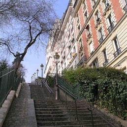 rue Utrillo - stairs really rue Utrillo - stairs really