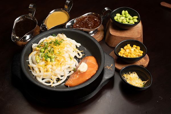 Sizzling House&Noodle by null