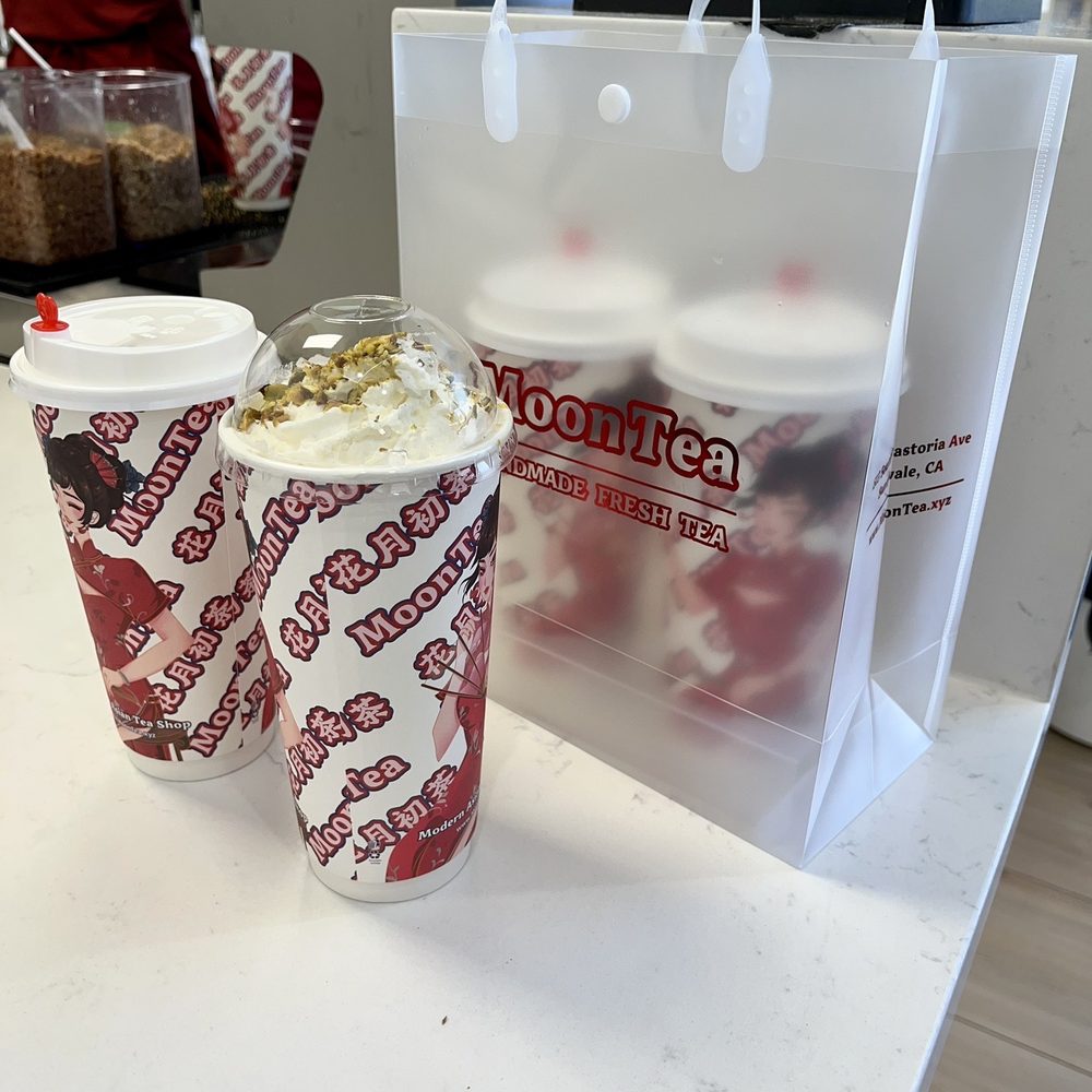 MoonTea - Four season green milk tea, Osmanthus milk tea, Da Hong Pao Milk tea with whipped cream and pistachio and Da Hong Pao Milk tea - Coffee & Tea Near Me - Sunnyvale, California