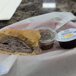 Woody's Butcher Block - Classic tri-tip sandwich