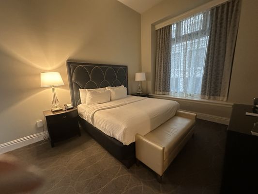 Hotel Saint Louis, Autograph Collection by null