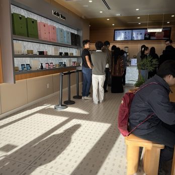 Molly Tea - inside - Bubble Tea Near Me - Sunnyvale, California