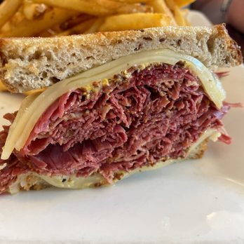 Love Lane Kitchen - Meat - Breakfast & Brunch Near Me - Mattituck, New York