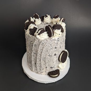 Cakes Iconic - Oreo Cookies & Cream - Custom Cakes Near Me - Denver, Colorado
