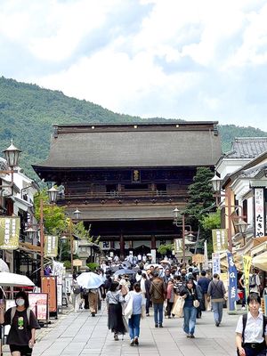 Zenkōji temple by null