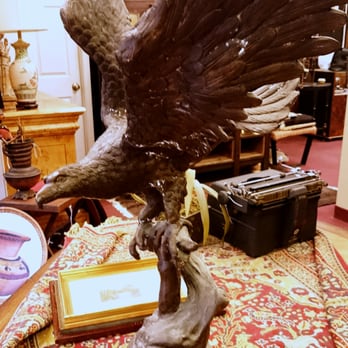 Beau Monde Boutique - A variety of fine jewelry, antiques, vintage items, decorative arts and more! - Antiques Near Me - Front Royal, Virginia