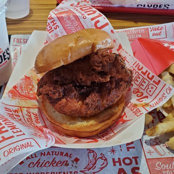 Clyde's Hot Chicken - Chicken Shop Near Me - Montclair, California