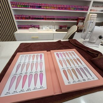 Lavish Nails & Spa - Nail Salons Near Me - Roseville, California Lavish Nails & Spa - Nail Salons Near Me - Roseville, California