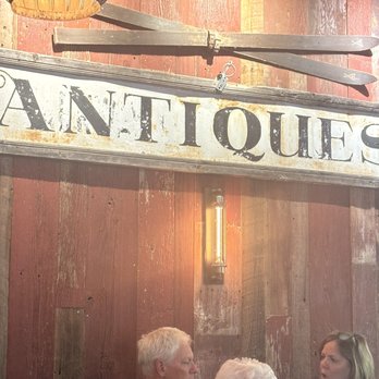 Little Barn - Seating - Pubs Near Me - Shelton, Connecticut Little Barn - Seating - Pubs Near Me - Shelton, Connecticut