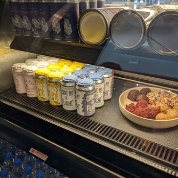 Werewolf Coffee Bar - Drinks to go - Coffee & Tea Near Me - Chicago, Illinois