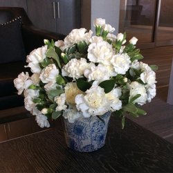 HDK Floral - Beautiful crackled pot