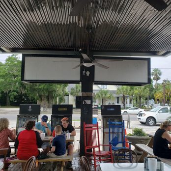 T-Rays - Outdoor seating area - American Near Me - Fernandina Beach, Florida T-Rays - Outdoor seating area - American Near Me - Fernandina Beach, Florida