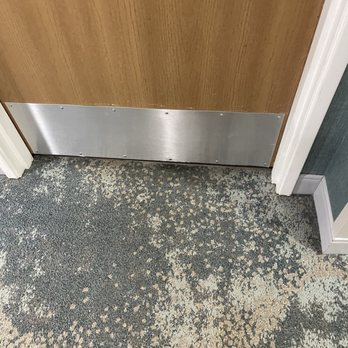 Hotel Wave - Stained old carpet - Hotels Near Me - Rehoboth Beach, Delaware