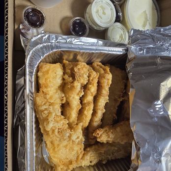 H Salt Esquire Fish & Chips - Dinner Family Kettle - Fish & Chips Near Me - Orange, California
