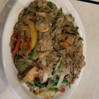 Secret Thai Restaurant - Drunken Noodle - Thai Near Me - Chalmette, Louisiana