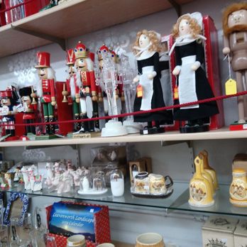 Tannenbaum Shoppe - Gift Shops Near Me - Leavenworth, Washington Tannenbaum Shoppe - Gift Shops Near Me - Leavenworth, Washington