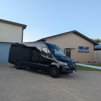 The Jetliner - Limos Near Me - Austin, Texas