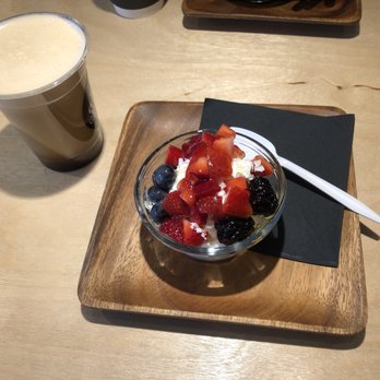 Coldspoon Coffee - Very Berry and draught coffee - Juice Bars & Smoothies Near Me - Sterling, Virginia