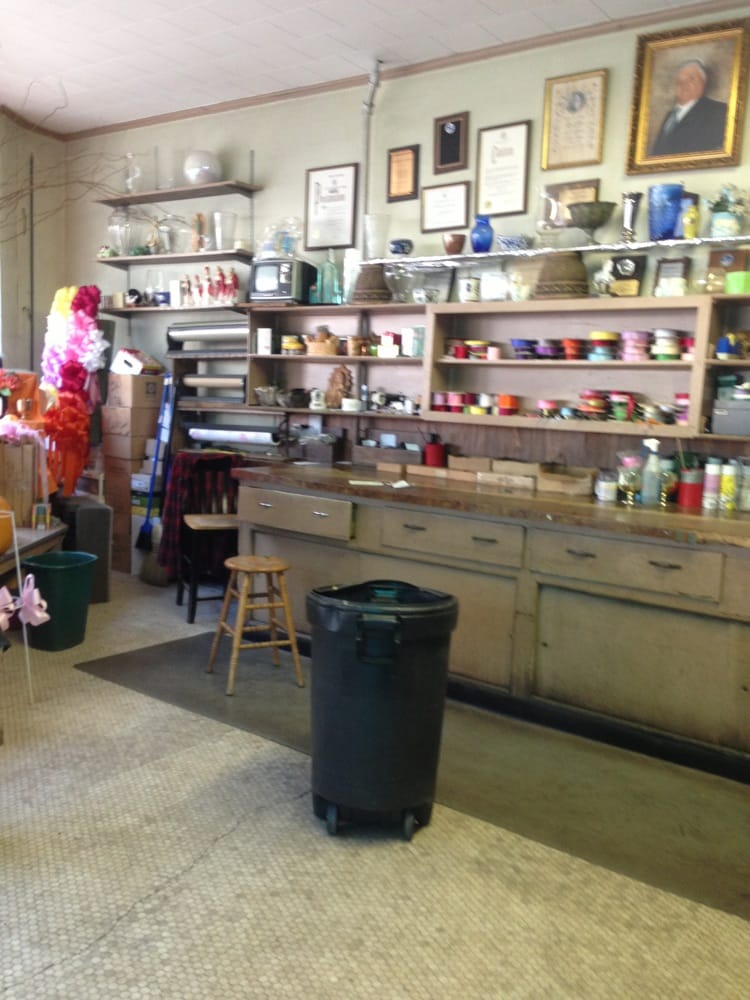 BATH BEACH FLORIST Updated May 2025 11 Photos 8402 New Utrecht