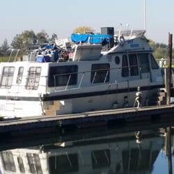 Brother's Island Marina - Houseboat.