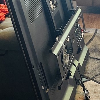HelloTech - Dismantle Flat Screen in under 20min - IT Services & Computer Repair Near Me