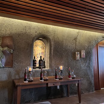 Pride Mountain Vineyards - Wineries Near Me - St. Helena, California
