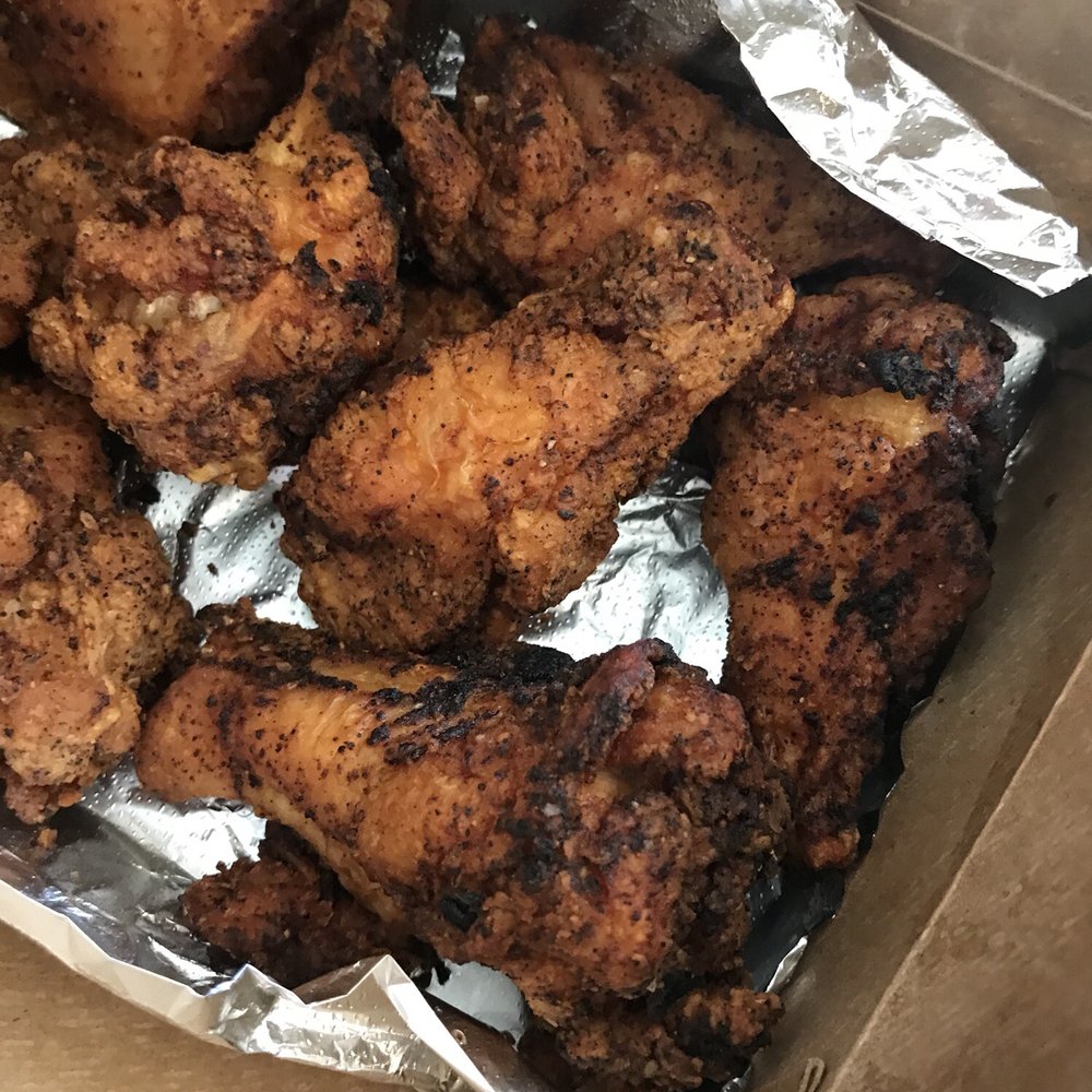 5000 Pies - Chicken wings were good, the sauces were basic. - Pizza Near Me - Long Beach, California