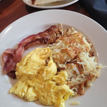 Claim Jumper Restaurants - American Near Me - Laughlin, Nevada