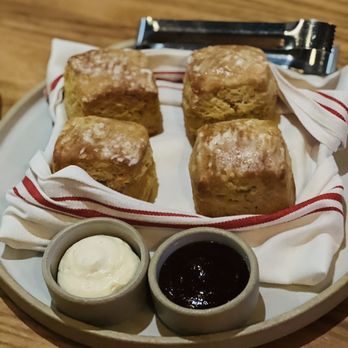Yardbird Table & Bar - Classic Buttermilk Biscuits - Southern Near Me - Miami Beach, Florida Yardbird Table & Bar - Classic Buttermilk Biscuits - Southern Near Me - Miami Beach, Florida