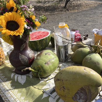 Bobby’s Fruit Stand - a variety of fruits and vegetables - Fruits & Veggies Near Me - Waimea, Hawaii
