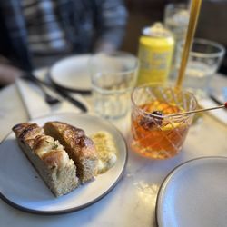 Zero Zero Handmade Pasta - Focaccia and old fashion and my friend :p