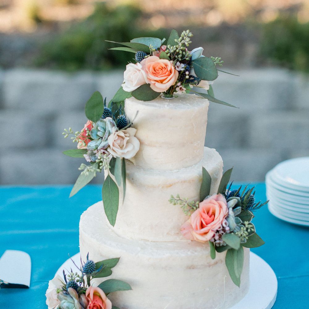 Bella Florals - Photo credit: Mallory Miya Photography - Florists Near Me Bella Florals - Photo credit: Mallory Miya Photography - Florists Near Me