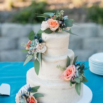 Bella Florals - Photo credit: Mallory Miya Photography - Florists Near Me Bella Florals - Photo credit: Mallory Miya Photography - Florists Near Me