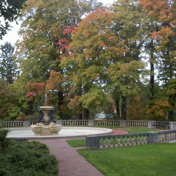 Cranbrook - Botanical Gardens Near Me - Bloomfield Hills, Michigan