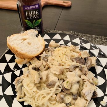 Angelo's - Chicken Alfredo - Italian Near Me - Madison, Mississippi