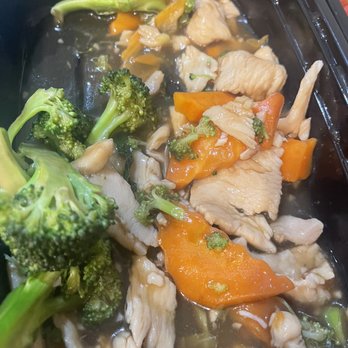 Flamingo Palace - Chicken and broccoli (partially eaten but not that much) portions were small. Just showing the food quality. - Chinese Near Me - Phoenix, Arizona