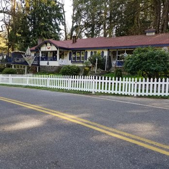 DM Fencing - Withe Picket Fence (front) - Fences & Gates Near Me