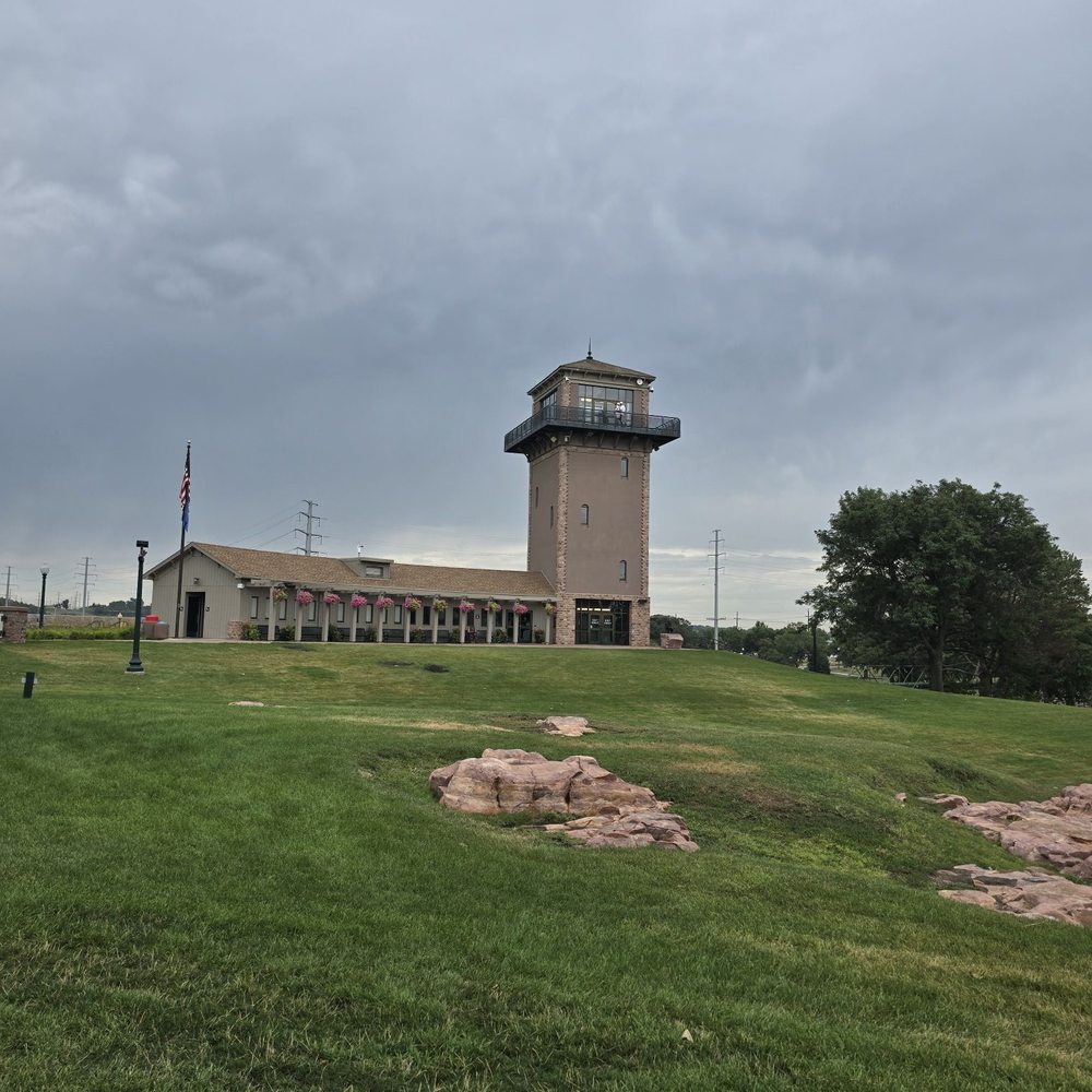 Falls Park - Parks Near Me - Sioux Falls, South Dakota Falls Park - Parks Near Me - Sioux Falls, South Dakota