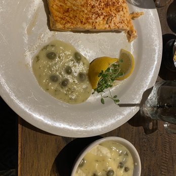 Hank's Farm Restaurant - Broiled Atlantic Salmon - Italian Near Me - Ottawa, Illinois