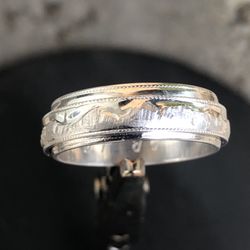 Kavia Fine Jewellers - Mom & Dads wedding band's custom made as one piece.