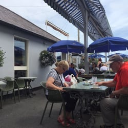 Kings Arms - Lots of outdoor seating