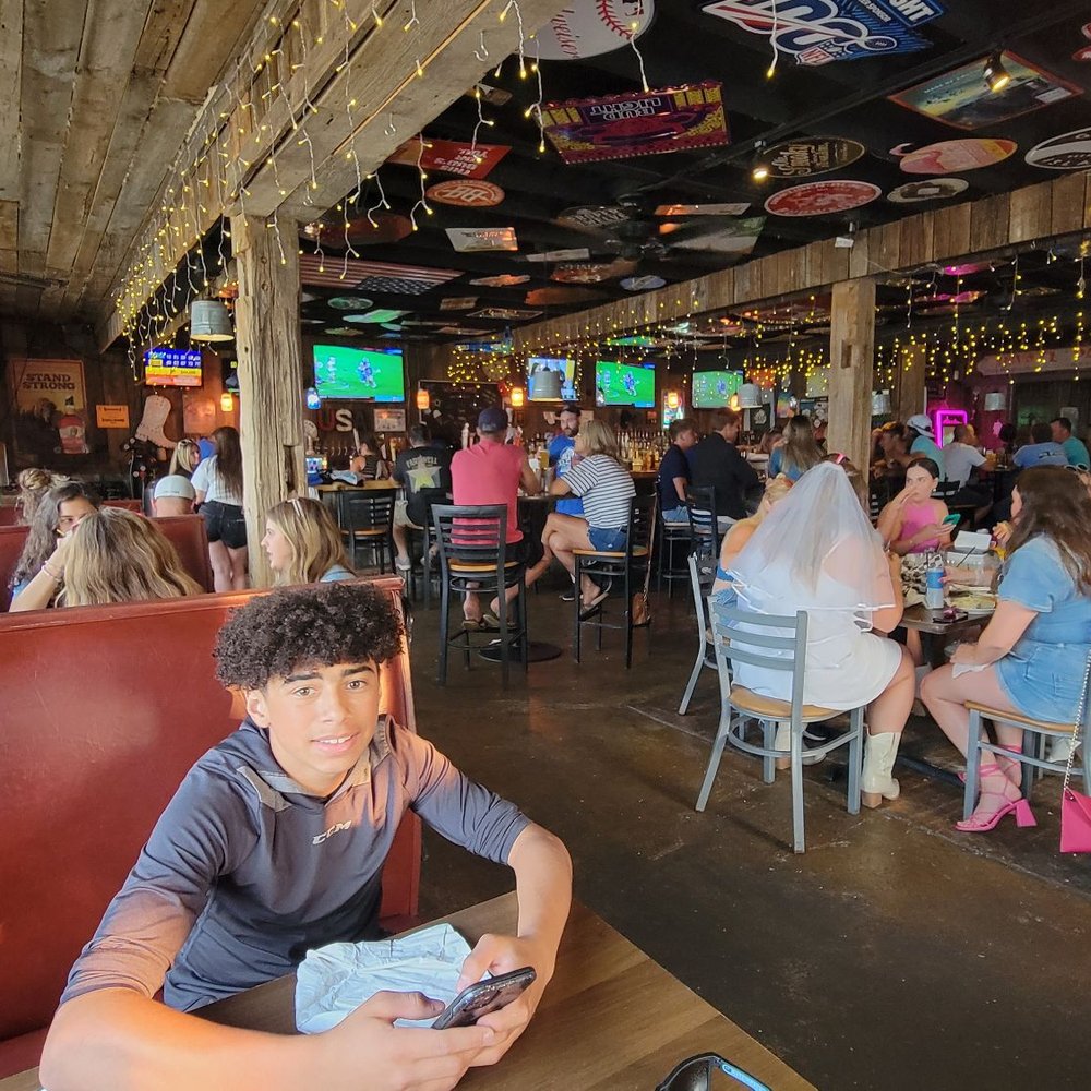 Back Door Saloon - American Near Me - Houghton Lake, Michigan