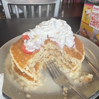 Kikey's Cafe - Tres Leches Pancakes - Breakfast & Brunch Near Me - Burien, Washington Kikey's Cafe - Tres Leches Pancakes - Breakfast & Brunch Near Me - Burien, Washington