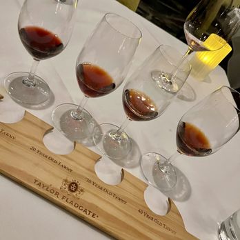 Del Frisco's Double Eagle Steakhouse - Port Flight - Steakhouses Near Me - Las Vegas, Nevada