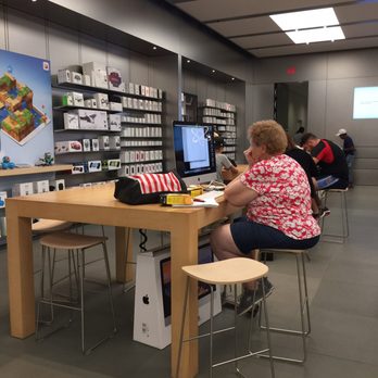 APPLE STORE - KING OF PRUSSIA - Updated September 2025 - 28