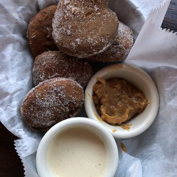 El Camino - Cardamom spiced doughnuts - Cocktail Bars Near Me - Delray Beach, Florida El Camino - Cardamom spiced doughnuts - Cocktail Bars Near Me - Delray Beach, Florida