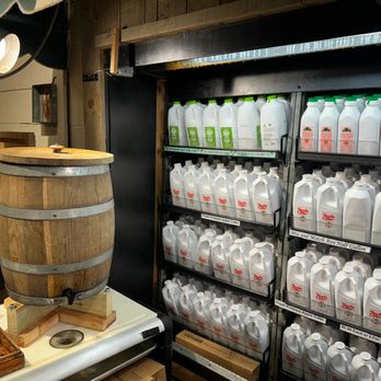 Delicious Orchards - Free Cider Sample - Fruits & Veggies Near Me - Colts Neck, New Jersey
