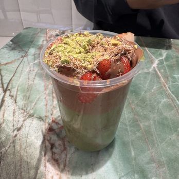 Chocolate Spot - dubai strawberries - Desserts Near Me - Anaheim, California Chocolate Spot - dubai strawberries - Desserts Near Me - Anaheim, California