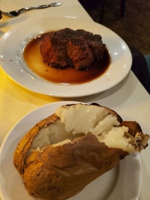 Tom's Steak House by null